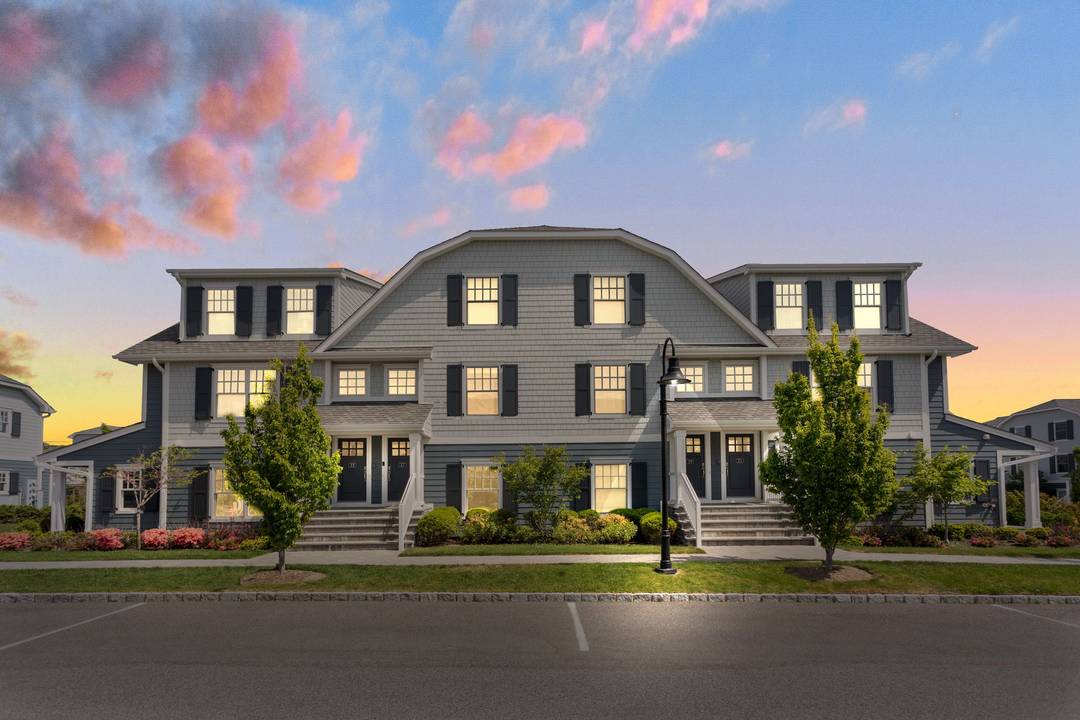 Southampton Luxury Condo