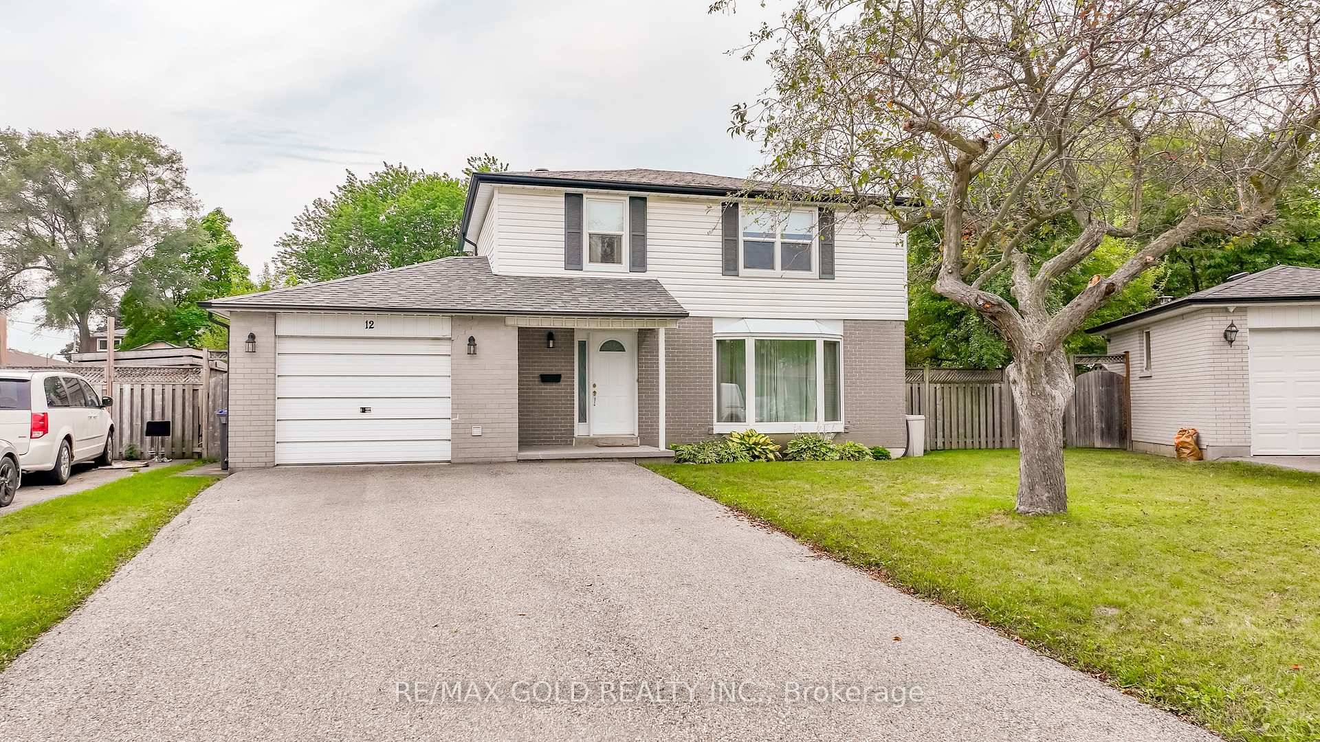 Welcome to 12 Dunblaine Crescent, Brampton on 115' Deep Lot Located in Quiet, Family Oriented Mature Neighbourhood of Brampton in Desirable D Section Close to GO STATION Features Great Curb ...