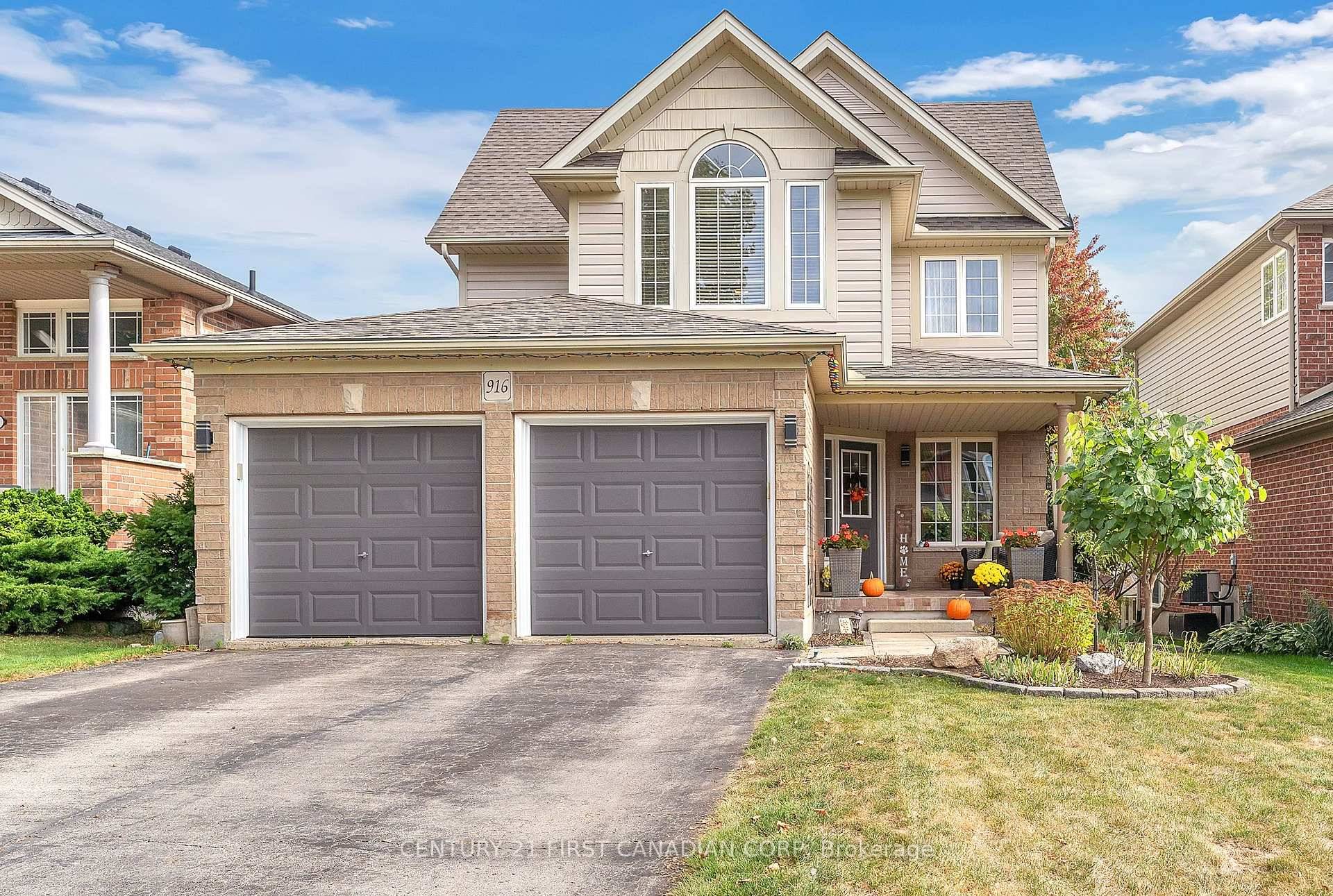 Highly Sought After Westmount Neighbourhood, just steps to Cresthaven Park, watch your kids play from your front yard !