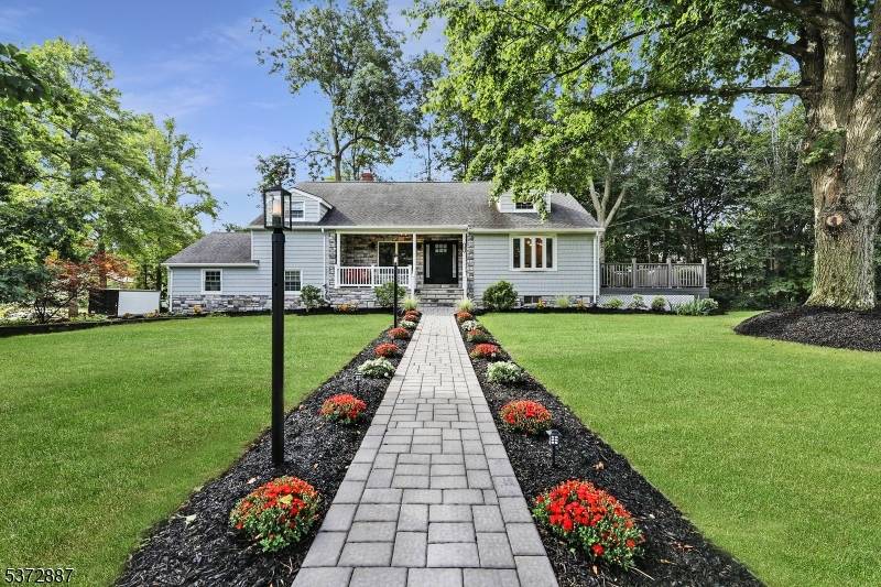 STUNNING open concept home with lots of living space !