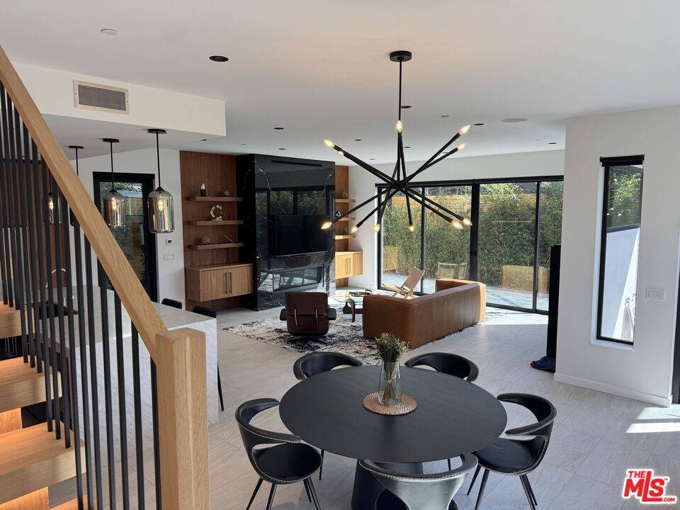 212   Bay St 2BR Santa Monica La