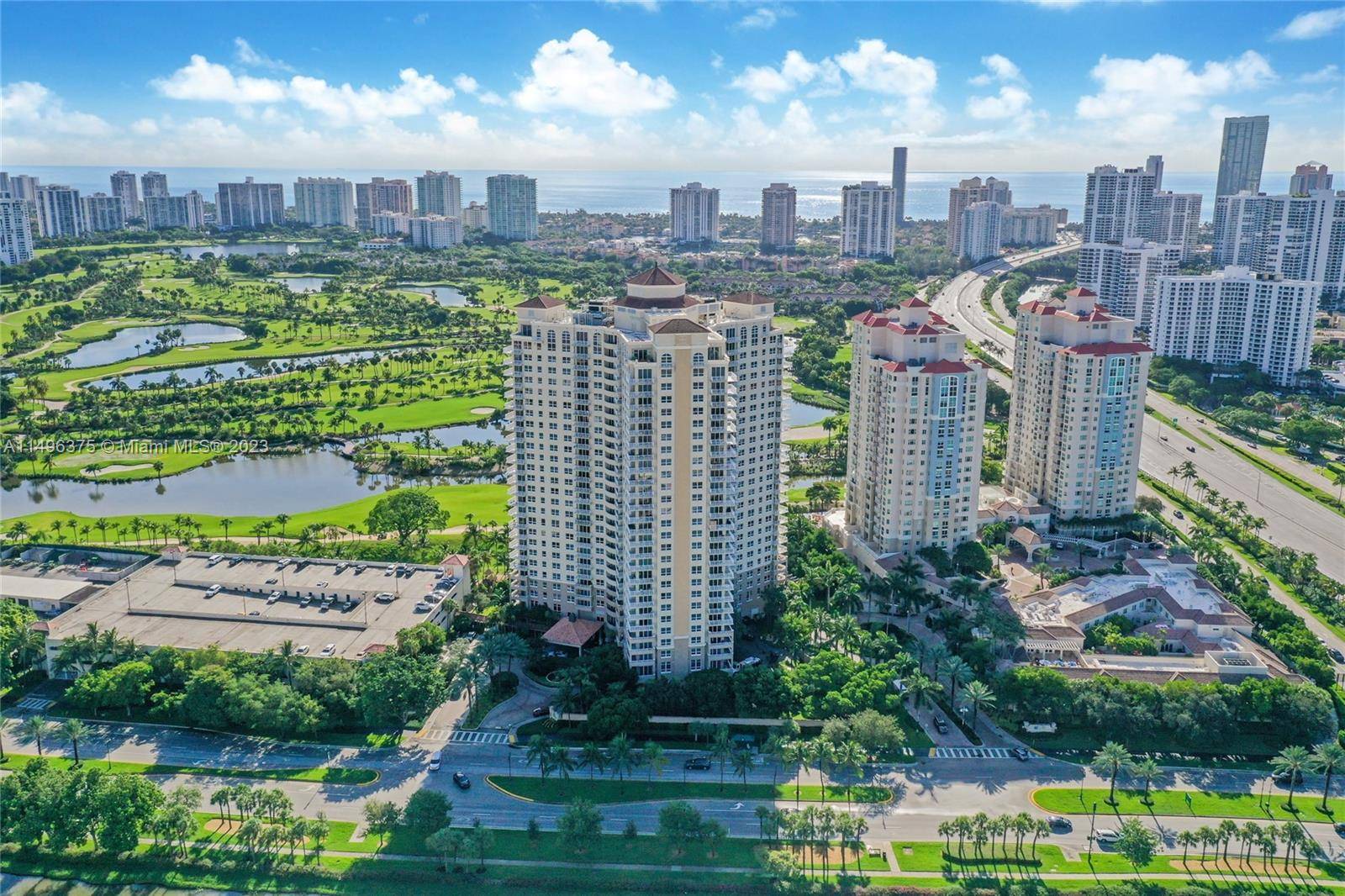 Aventura lifestyle converges around a private Golf Country Club, the famous Aventura Mall and the city signature restaurants and parks.