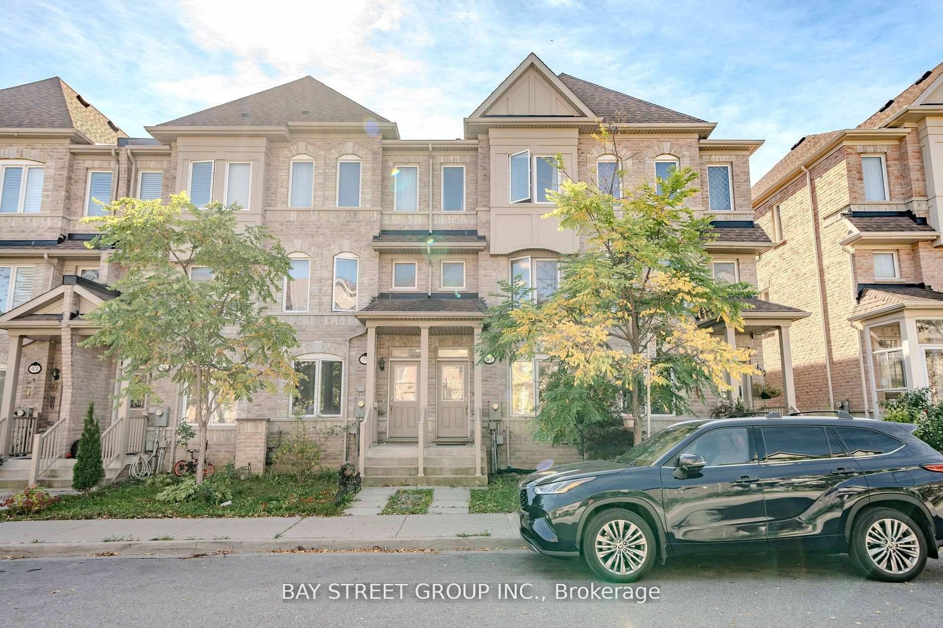 Step into this bright 4 bedroom, 4 bathroom townhouse spanning over 2000 sq ft, perfect for families or professionals seeking space to live, work, and relax.