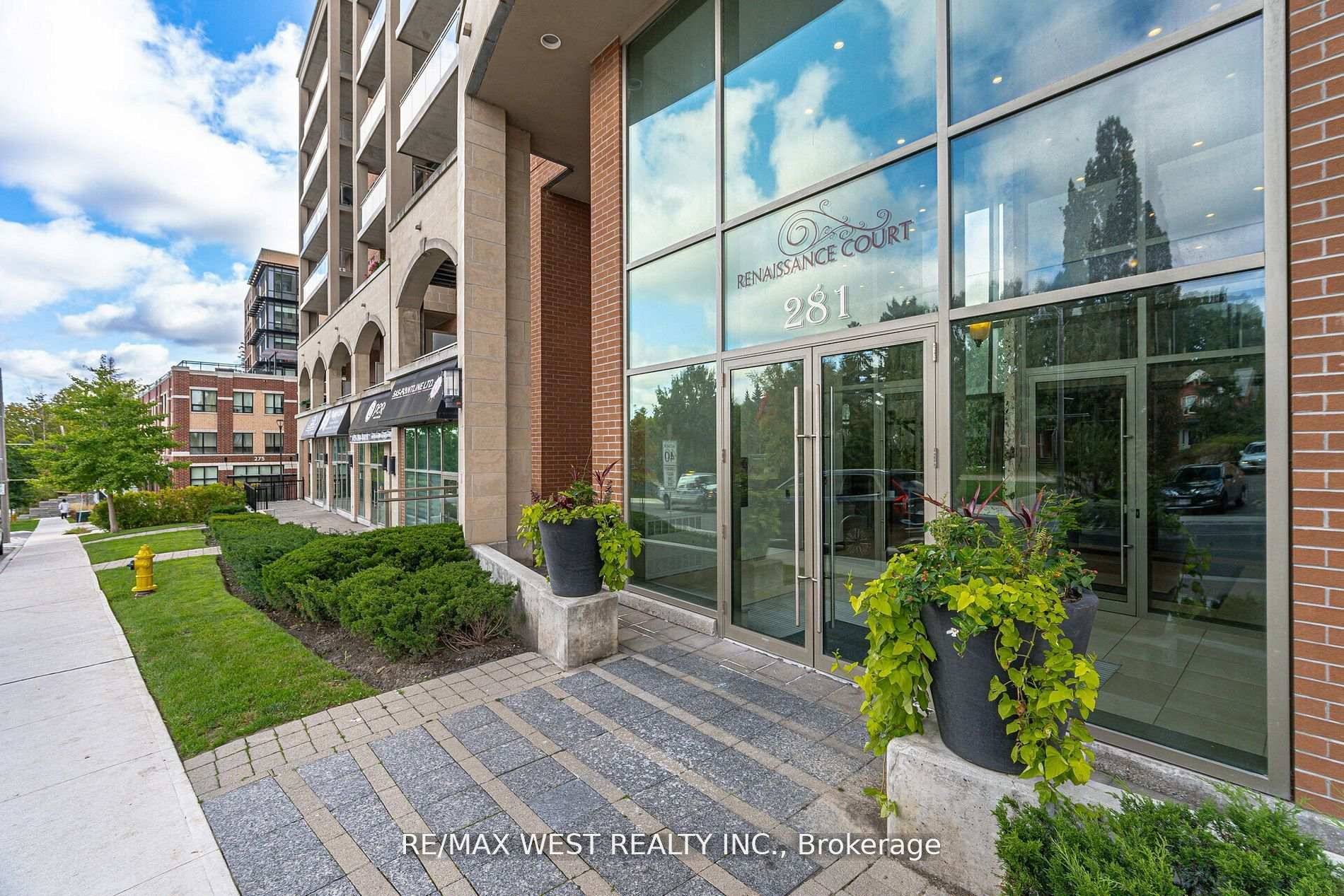 Welcome To This Stunning 2 Bedroom, 2 Bath, 2 Parking Residence.