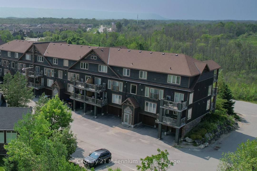 Secure your winter spring stay in the beautiful town of Collingwood.