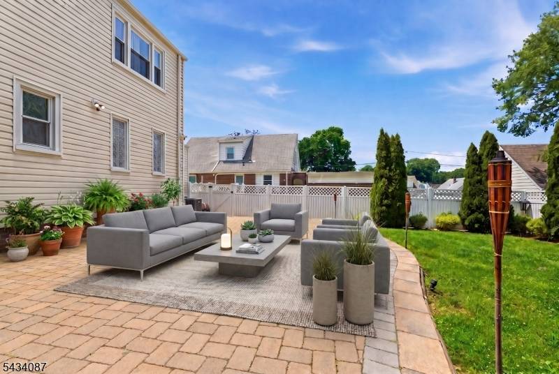 Welcome to 58 Continental Ave, a perfect home that understands the assignment large master bedroom w ensuite, large kitchen, large living spaces, modern updates, flexibility, a real yard, garage, and ...