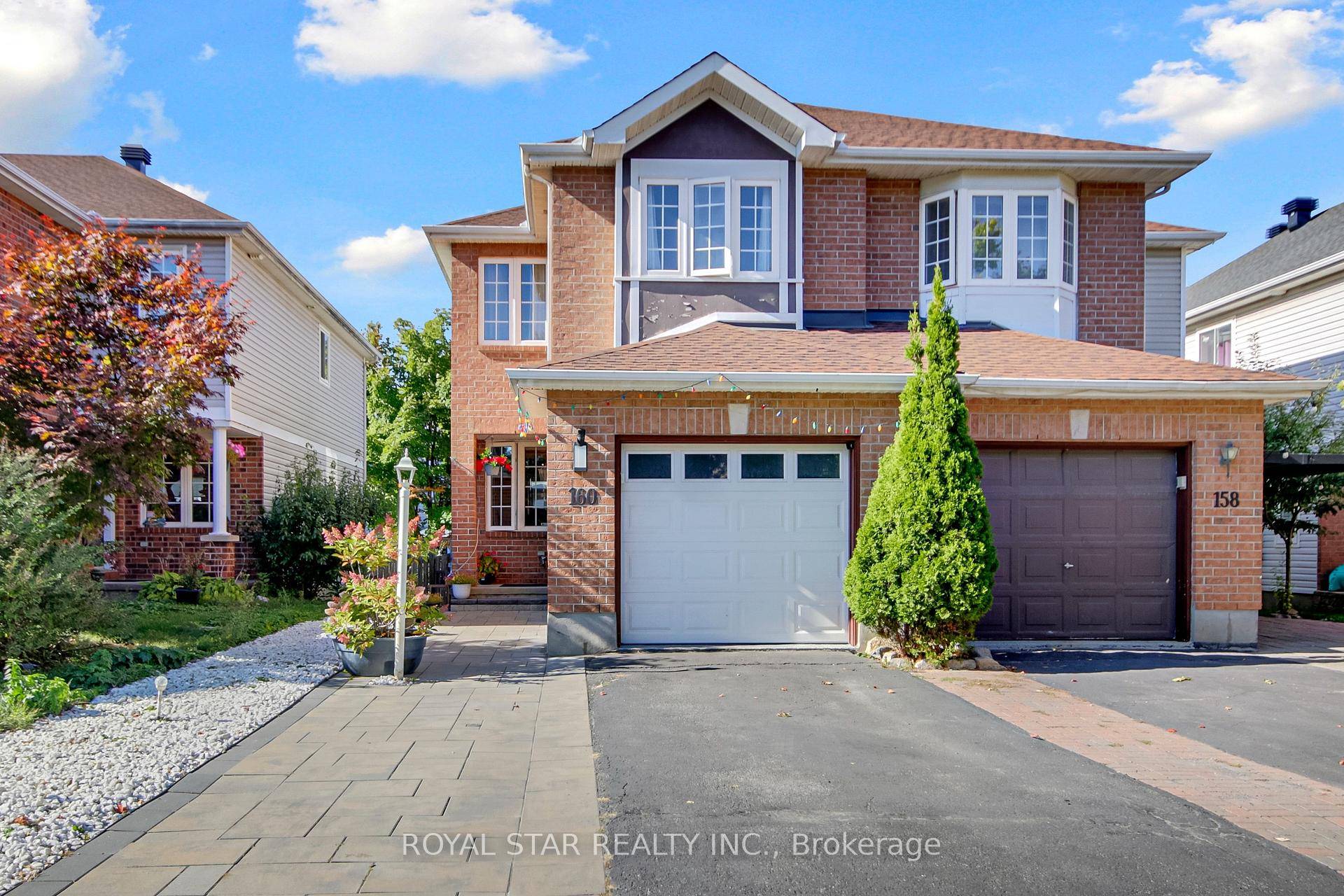 Welcome to this bright and spacious home in one of Barrhaven's most desirable neighbourhoods.