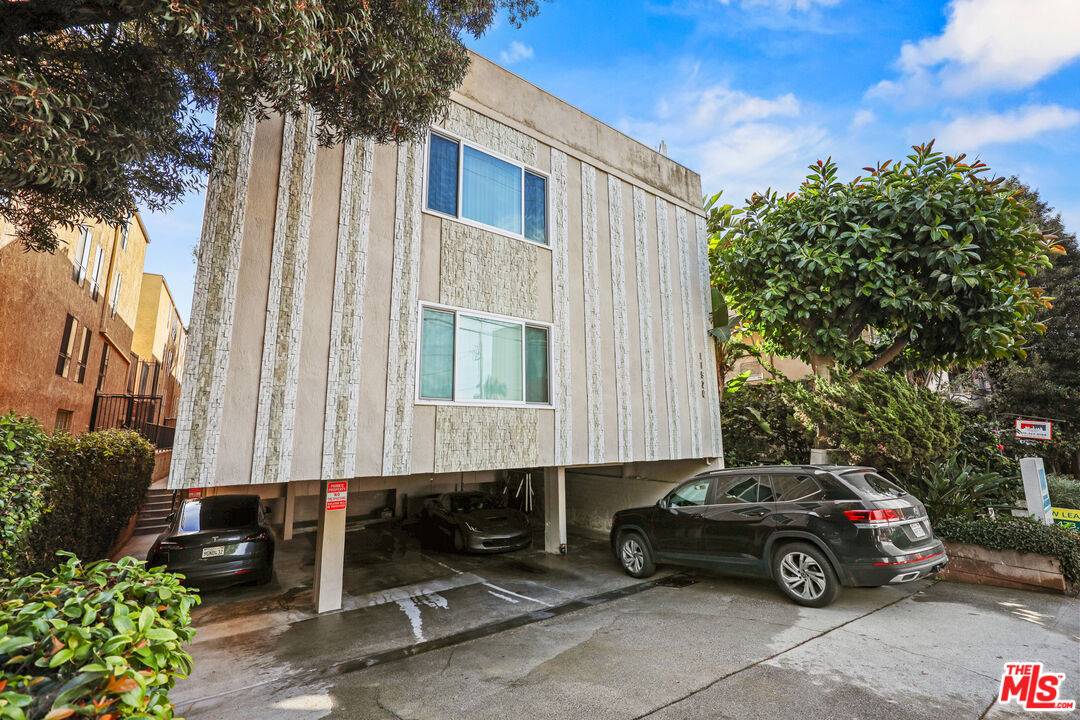 11920   Montana Ave 3BR Brentwood La