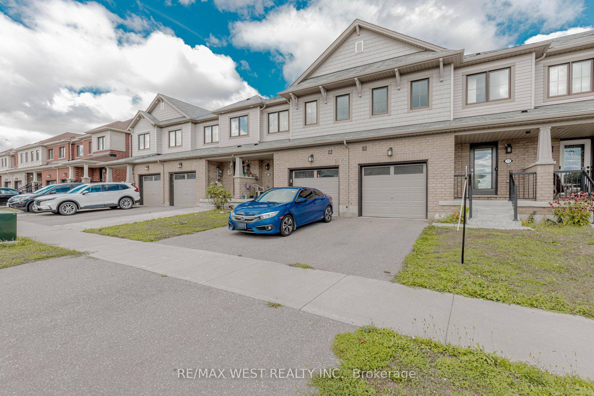 Set in Hamiltons desirable Nash North community, 74 Pagebrook Crescent is a renovated 3 bedroom, 3 bathroom freehold townhouse offering a walk out basement with separate entrance, an attached garage, ...