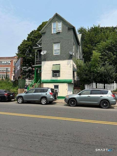 Nice 8 unit with super who lives on site.