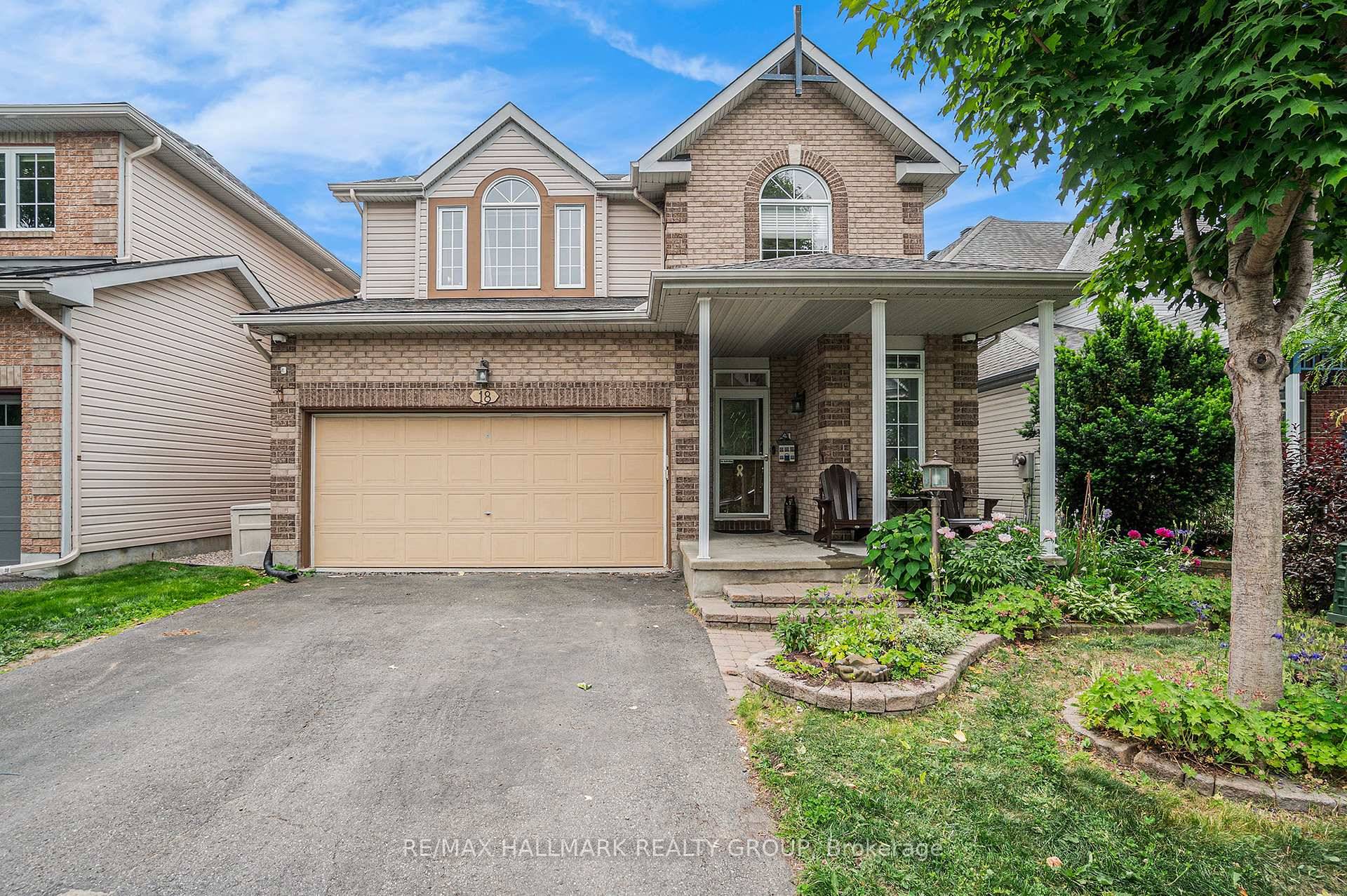 Welcome to this beautifully maintained 3 bedroom detached home in the heart of Barrhaven, perfectly situated in a vibrant, family friendly community.