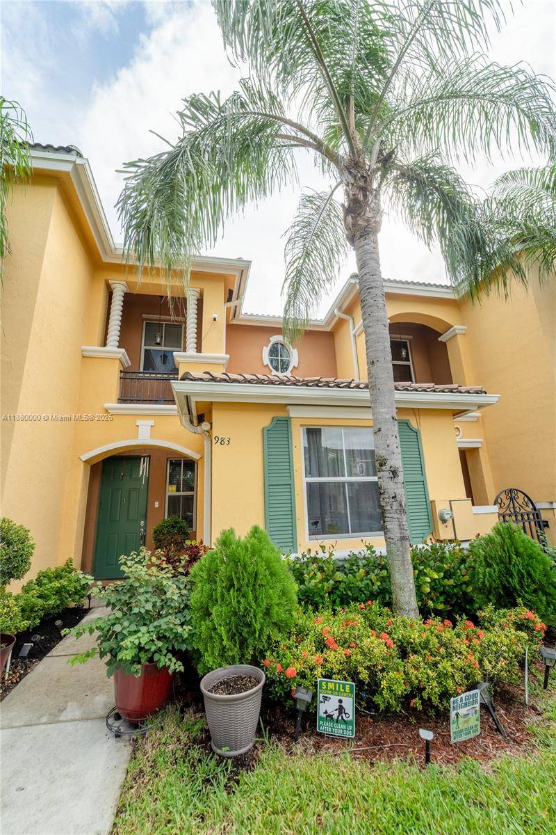 Welcome to this well kept 3 bed, 3 bath townhome in the desirable gated community of Marbella Bay at Waterstone.