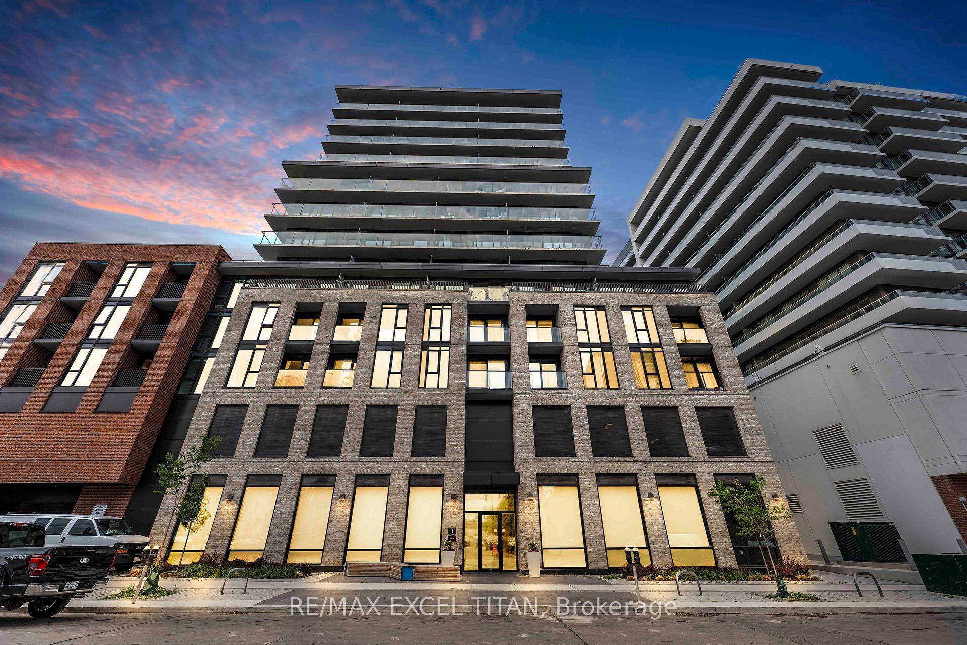 Don't miss out on this exceptional opportunity to own a pristine, 1 bedroom Den apartment.