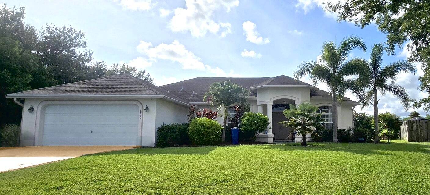 Luxury Canal Front Home with Pool Port St.