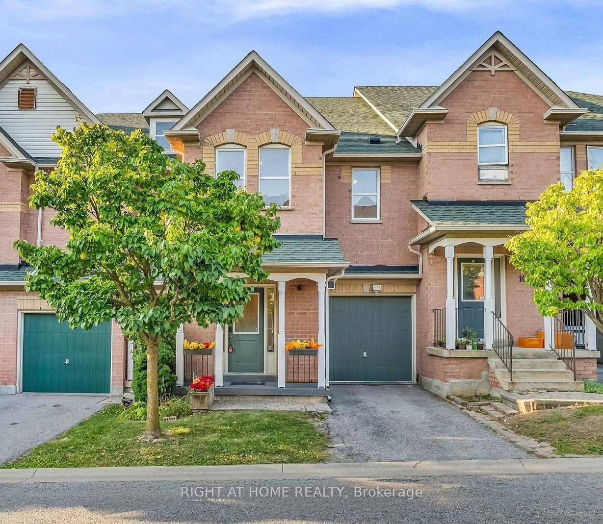 Perfect Location On A Private Cul de Sac amp ; A Quiet Family Friendly Street.