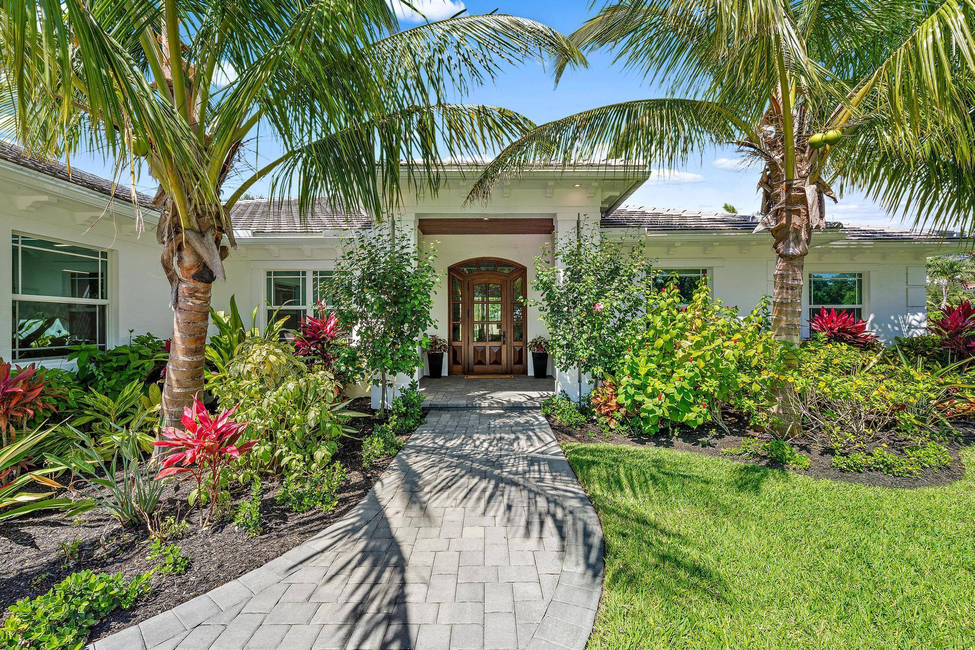 Completed in August of 2022 this beautifully appointed home is situated in the heart of Jupiter.