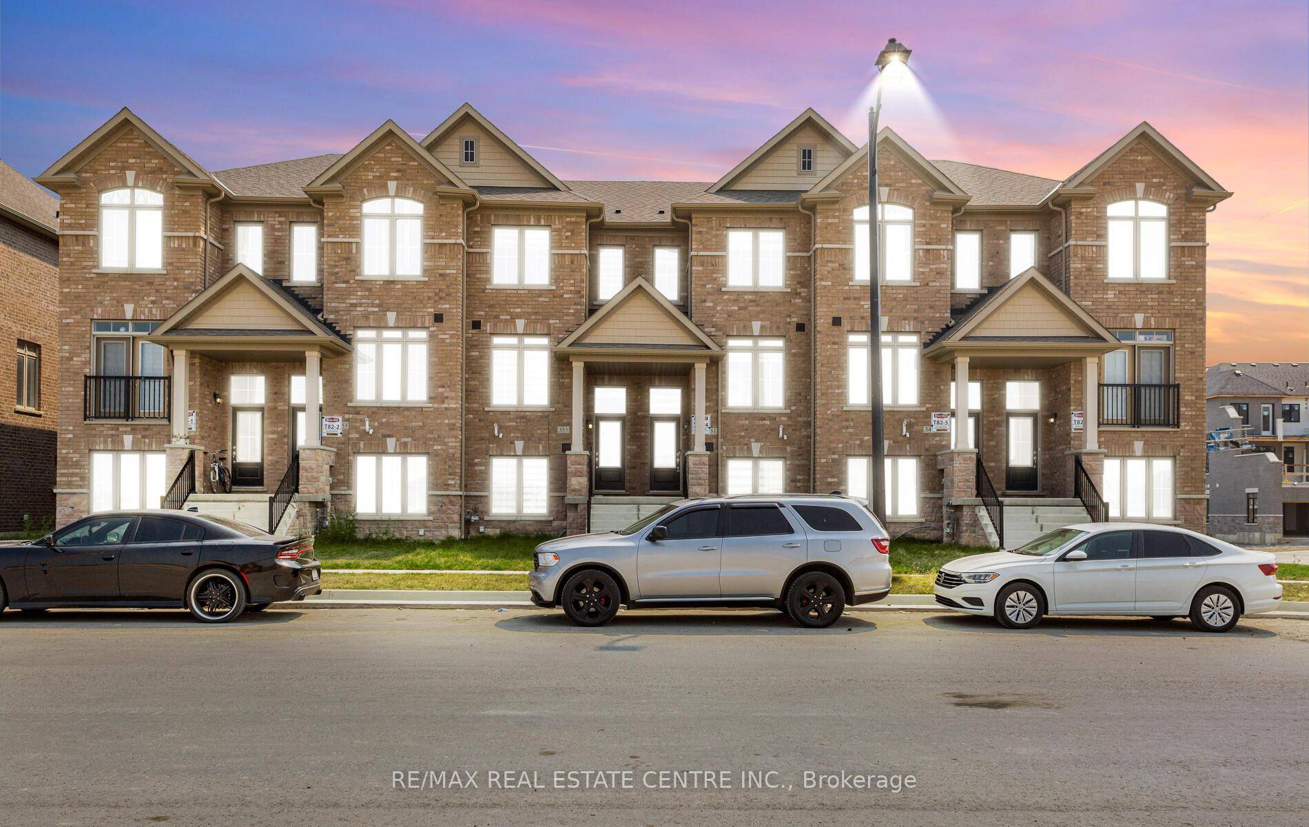 home for your family, New Appliances, 9 Foot Ceilings On Main Floor, Bright amp ; Sun filled, Raise Your Family Here.