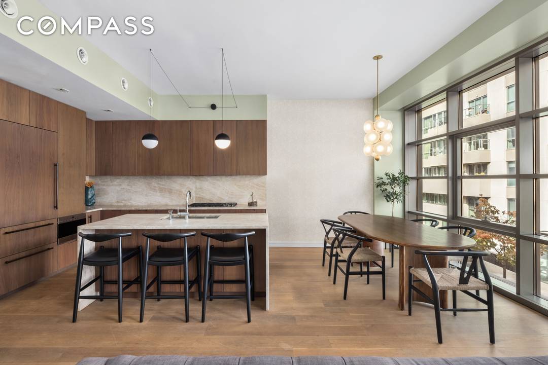 Turnkey modern living awaits in this sun drenched two bedroom, two bathroom residence featuring top of the line finishes, generous storage and a prime Williamsburg location in a boutique designer ...