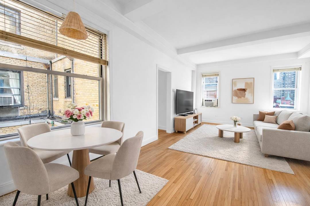 Perfectly positioned in the heart of the Upper East Side, Residence 9B is a beautifully sun filled one bedroom apartment offering charm, privacy, and classic pre war character.