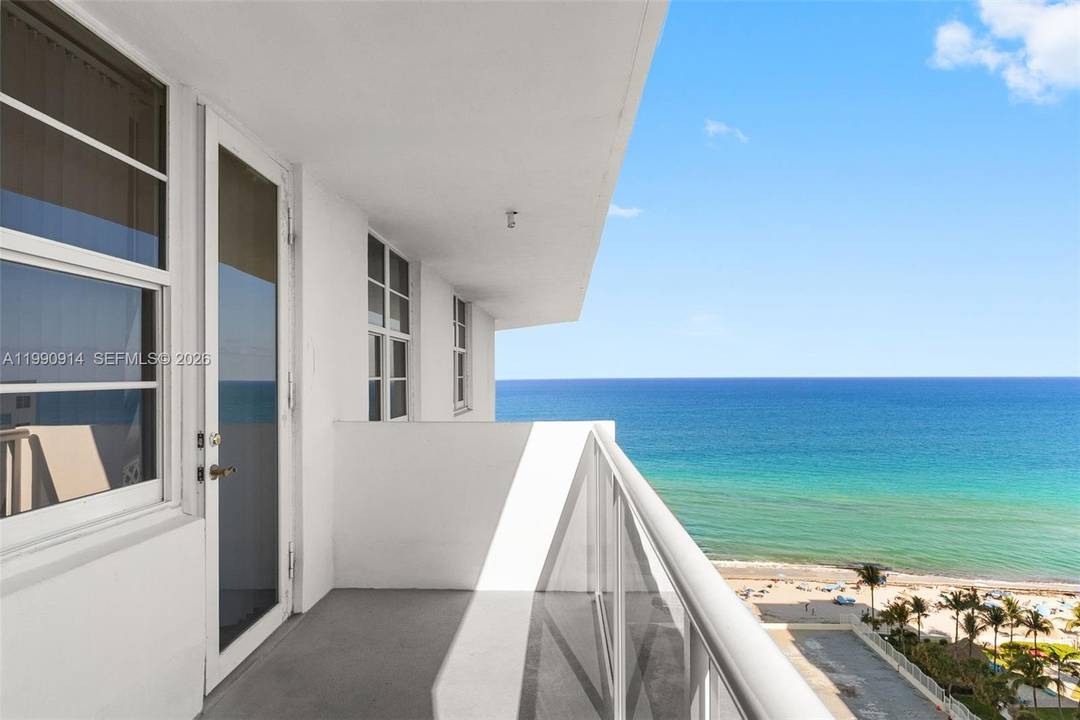 Exceptional penthouse 2BR 2BA in a direct oceanfront building with high ceilings and stunning ocean views, truly one of a kind.