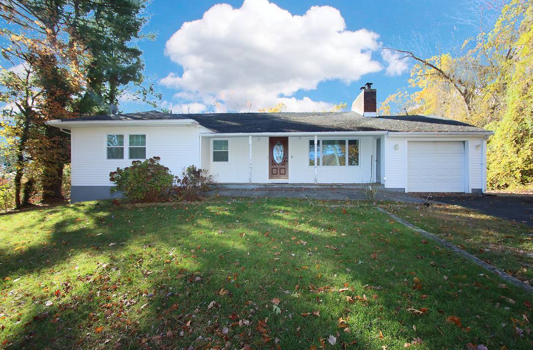 What a lovely lot and convenient location.