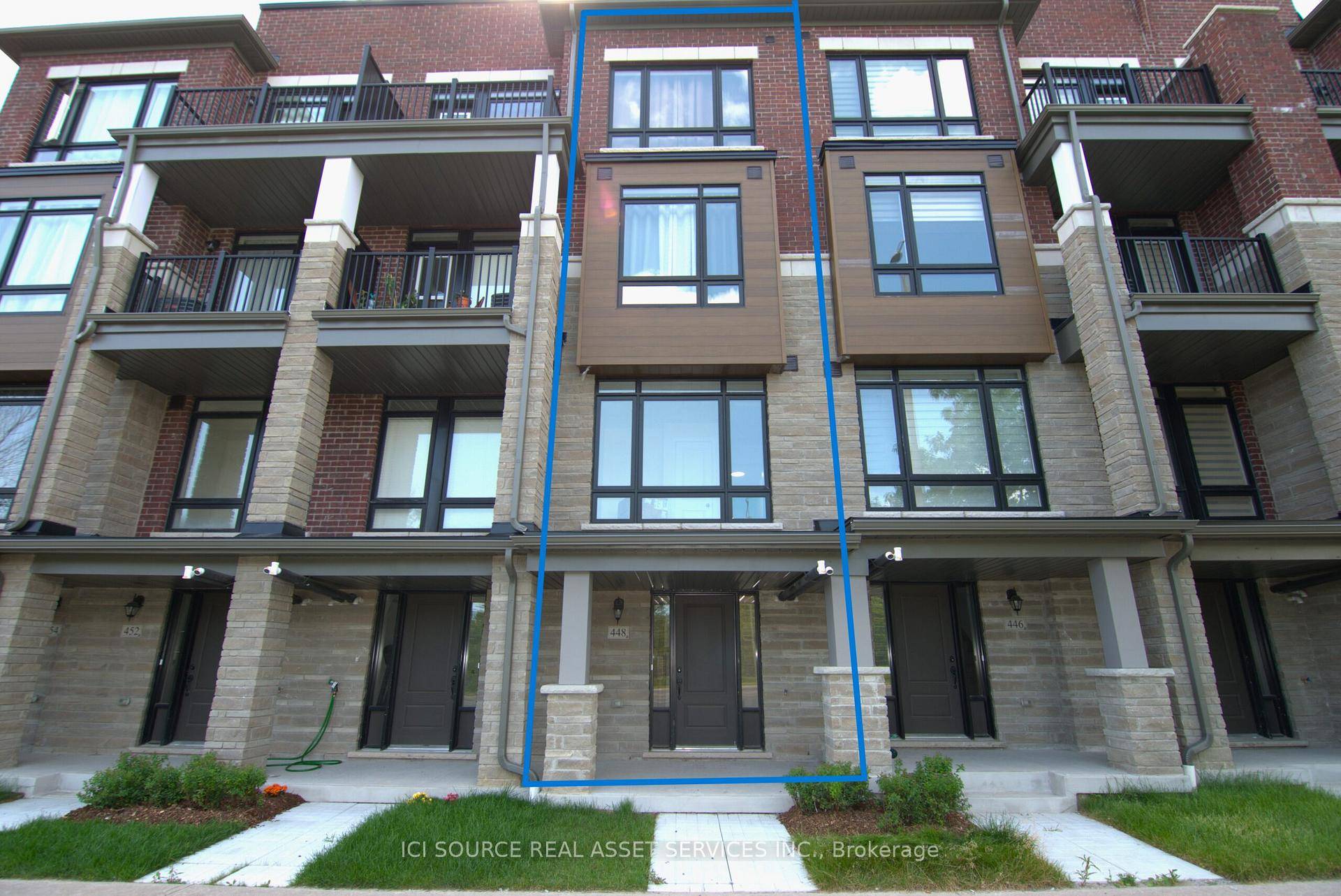 Modern Elegance in a New Development !