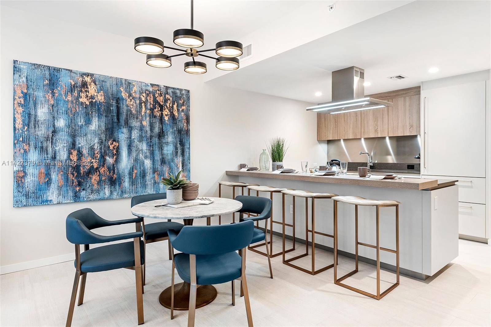 FURNISHED 1 BED 1. 5 BATH APARTMENT AT THE FLATIRON.