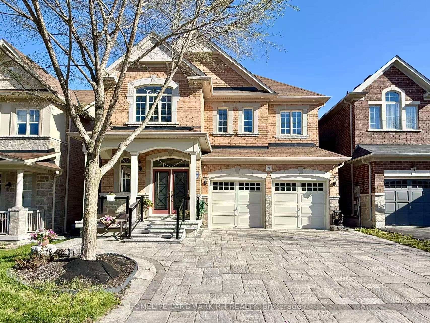 Spectacular Double car detached home w approx 5000 Sqft Living space in conveniently located Copper Hills Community !