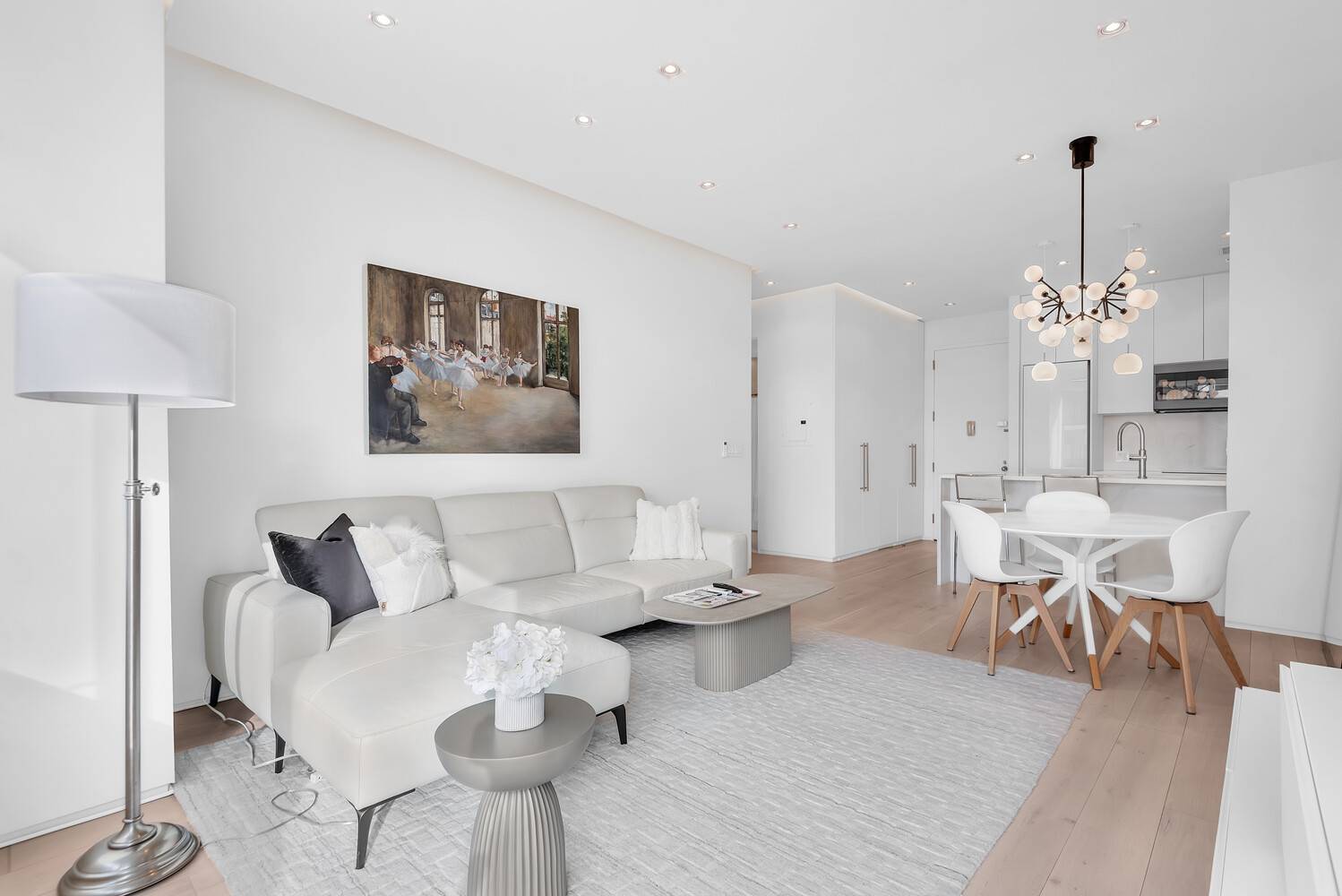 I JUST ADORE A PENTHOUSE VIEW The commanding south and west views over the Upper West Side are merely the beginning of this turn key, newly renovated 2 bed, 2 ...