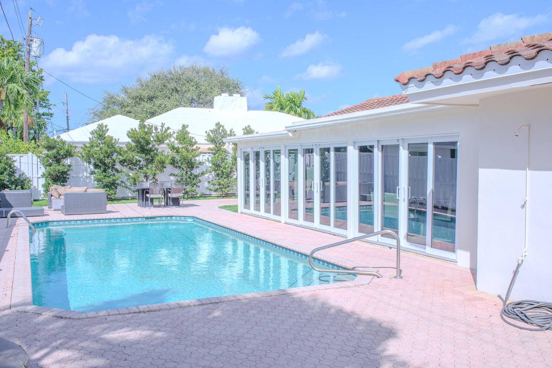 Available for Lease Move In May 4 Located in the exclusive enclave of the Lighthouse Point Yacht Club, this fully renovated 3 bedroom, 3 bath residence offers a perfect blend ...