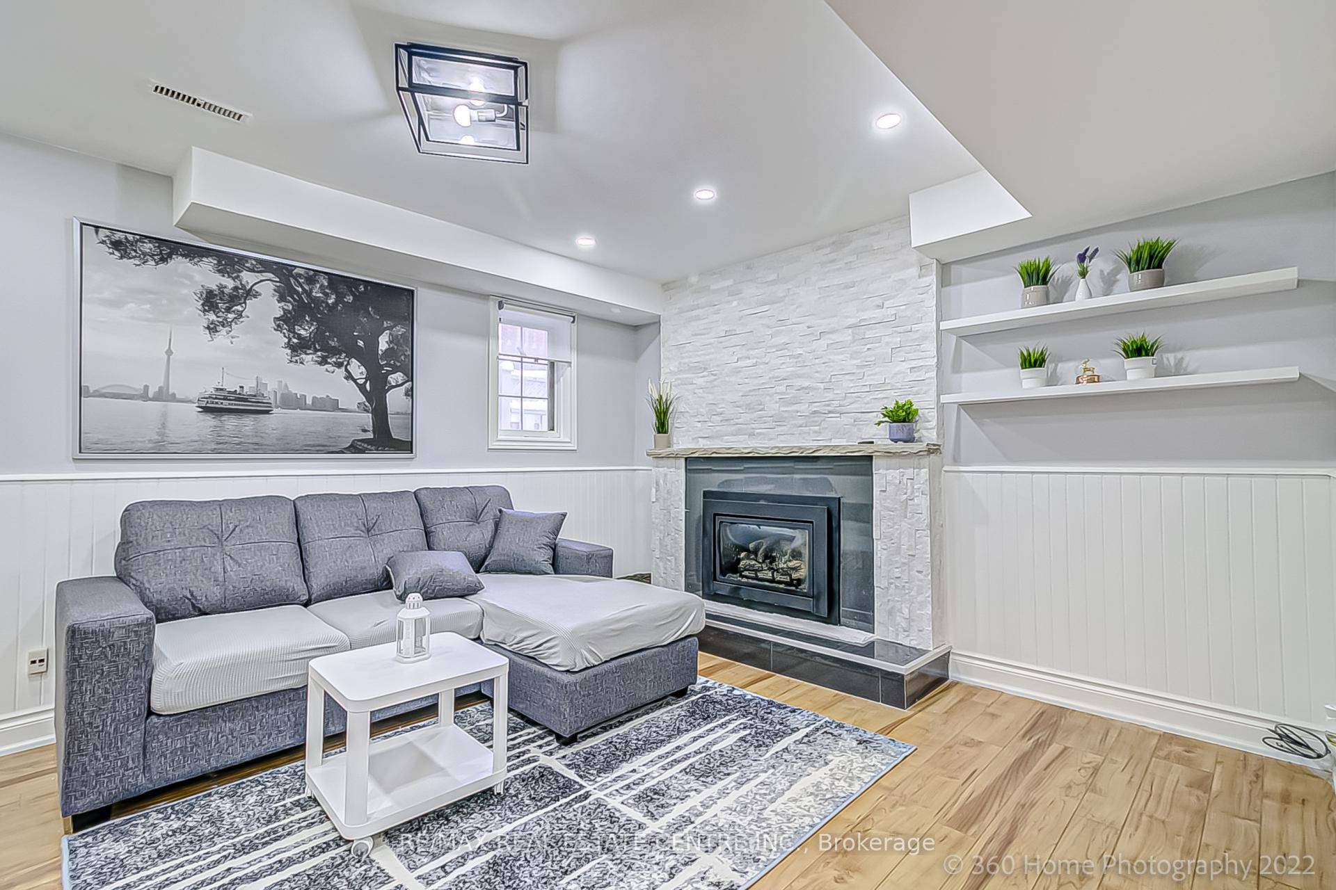 Beautiful Renovated One Bedroom Basement In The Best Location Of Mississauga.