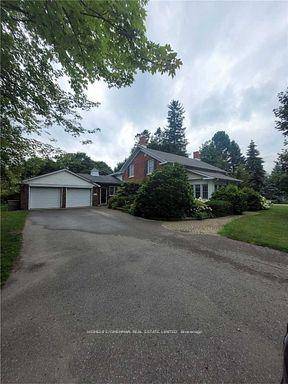 Welcome Home ! An Amazing Opportunity To Live In Newcastle On An Outstanding Property With Over 3 Acres Of Nature !