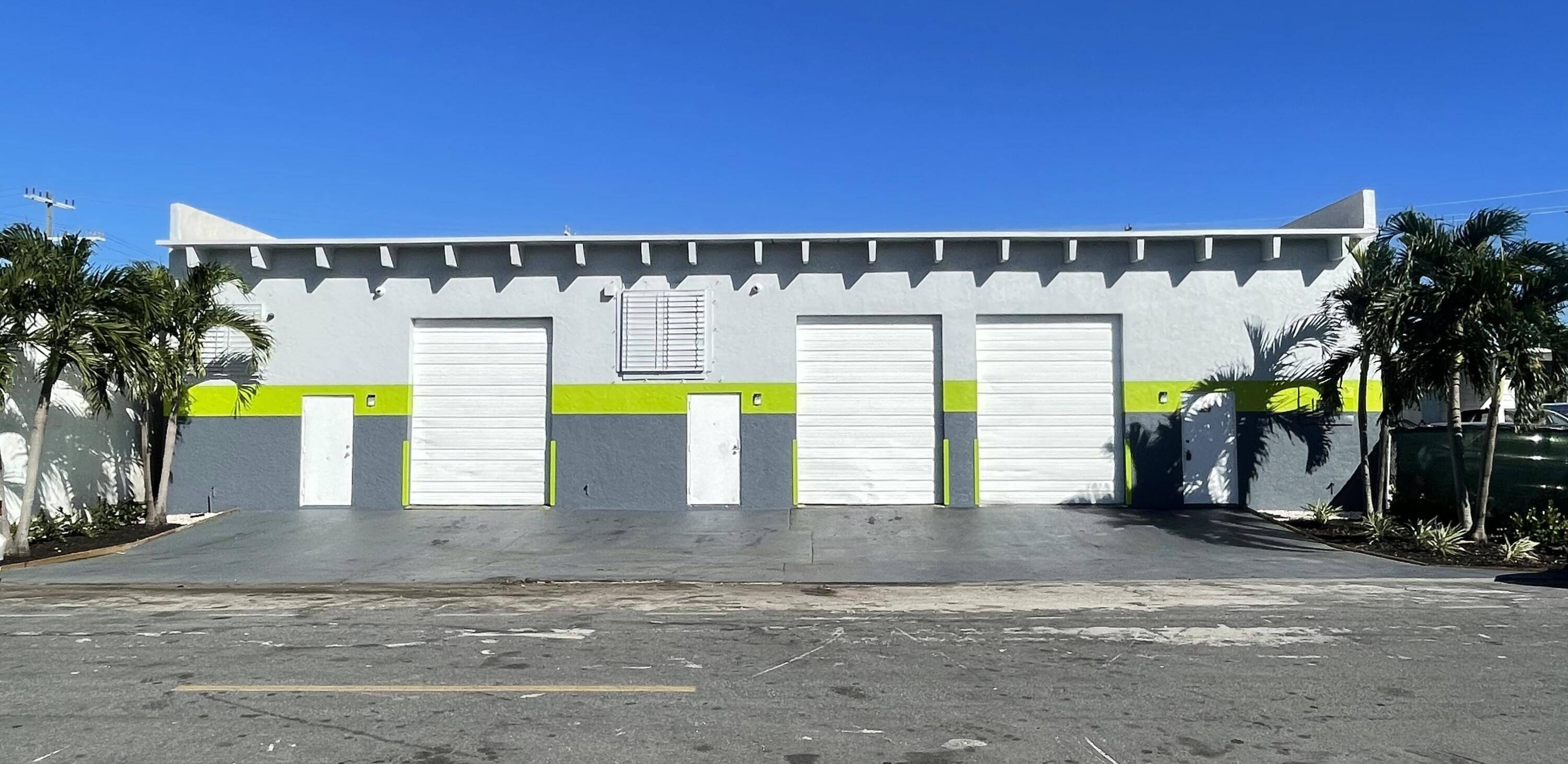Fully leased NNN Industrial Investment Opportunity !