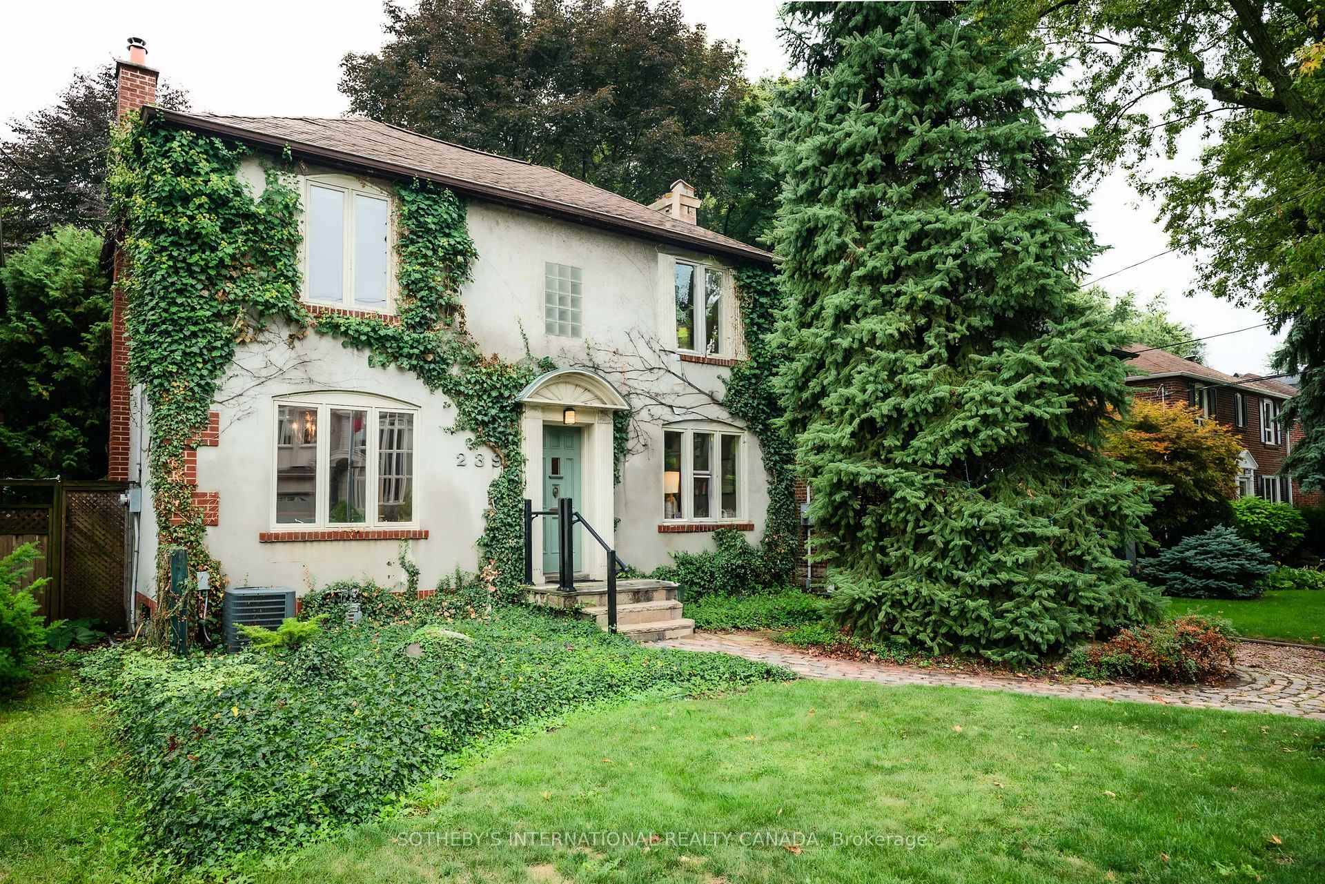 239 Empress Avenue An Exceptional OpportunityThe unmatched south facing, deep lot at 239 Empress Avenue presents an ideally situated property with immense potential for discerning prospective buyers and savvy investors.