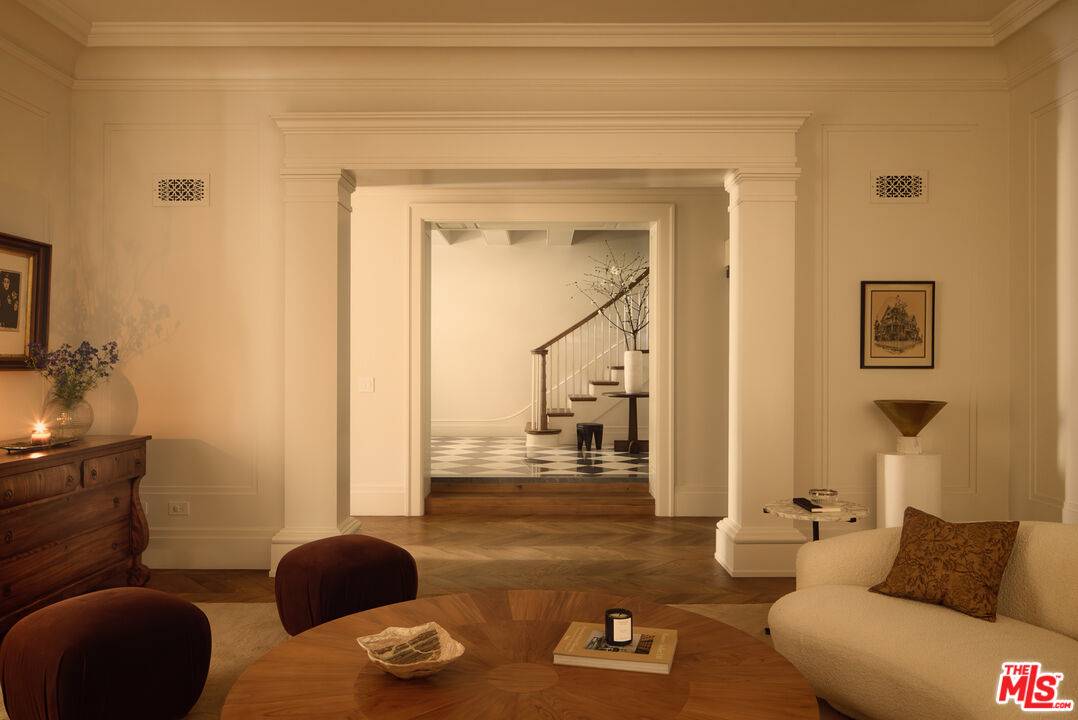 9555 Lime Orchard Rd 5BR Beverly Hills Post Office | B.H.P.O. La