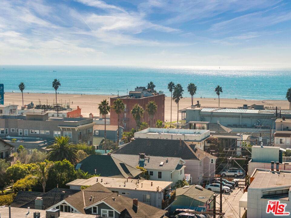 33   Breeze Ave 6BR Marina Del Rey La