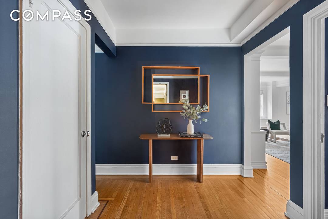 Bright amp ; Elegant Corner Residence in Prime Carnegie Hill 49 East 96th Street, Apt.