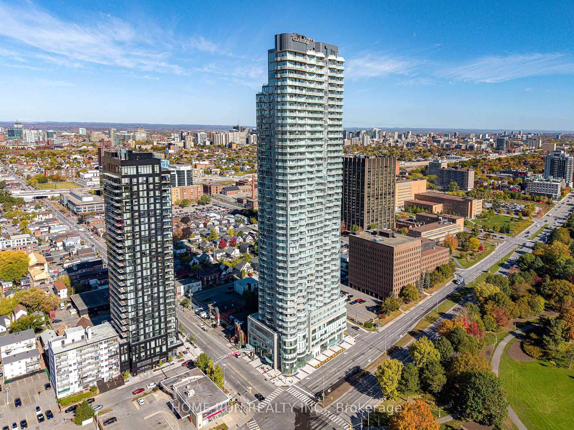 Experience luxury living in Ottawa's most prestigious condominium tower, rising elegantly above West Centre Town !