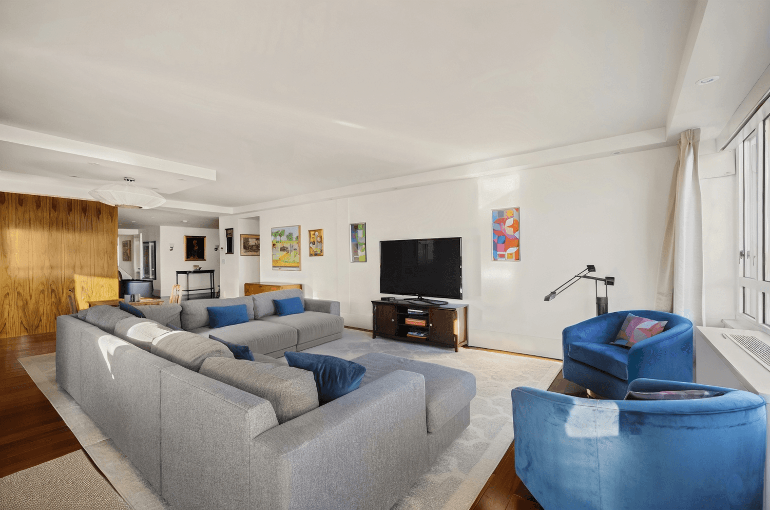UNPARALLELED SPACE, VIEWS, RENOVATION and LOCATION.