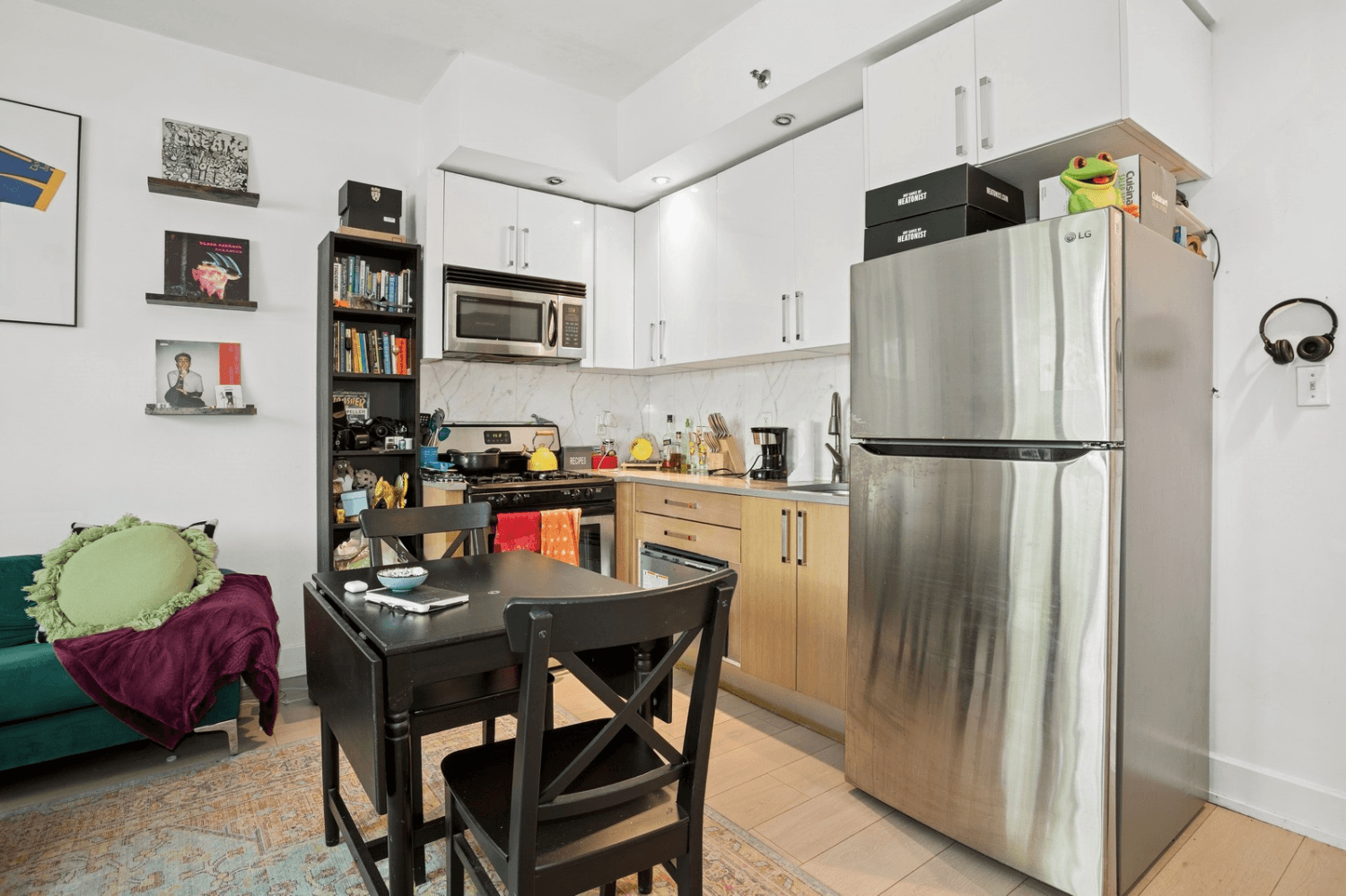 Just Listed ! Park Facing 1 Bedroom Condo for Rent at Olive Park Williamsburg's Premier Luxury Residence Live in Luxury, Steps from Cooper Park Welcome to your new home !