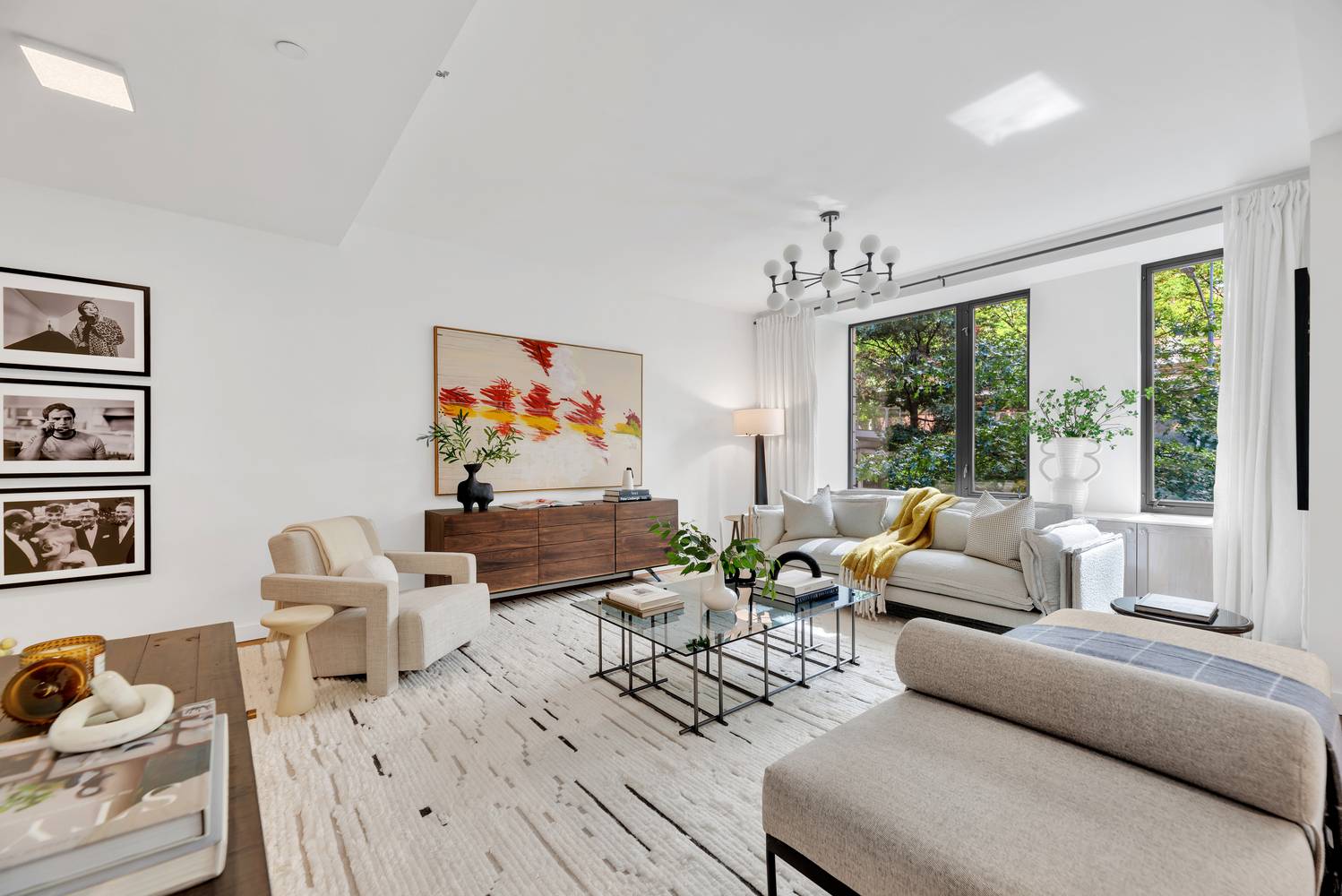 Welcome to this exceptional Upper East Side residence, offering an expansive layout with 8 rooms, including 4 bedrooms and 4 bathrooms, all characterized by generous proportions and scale throughout.