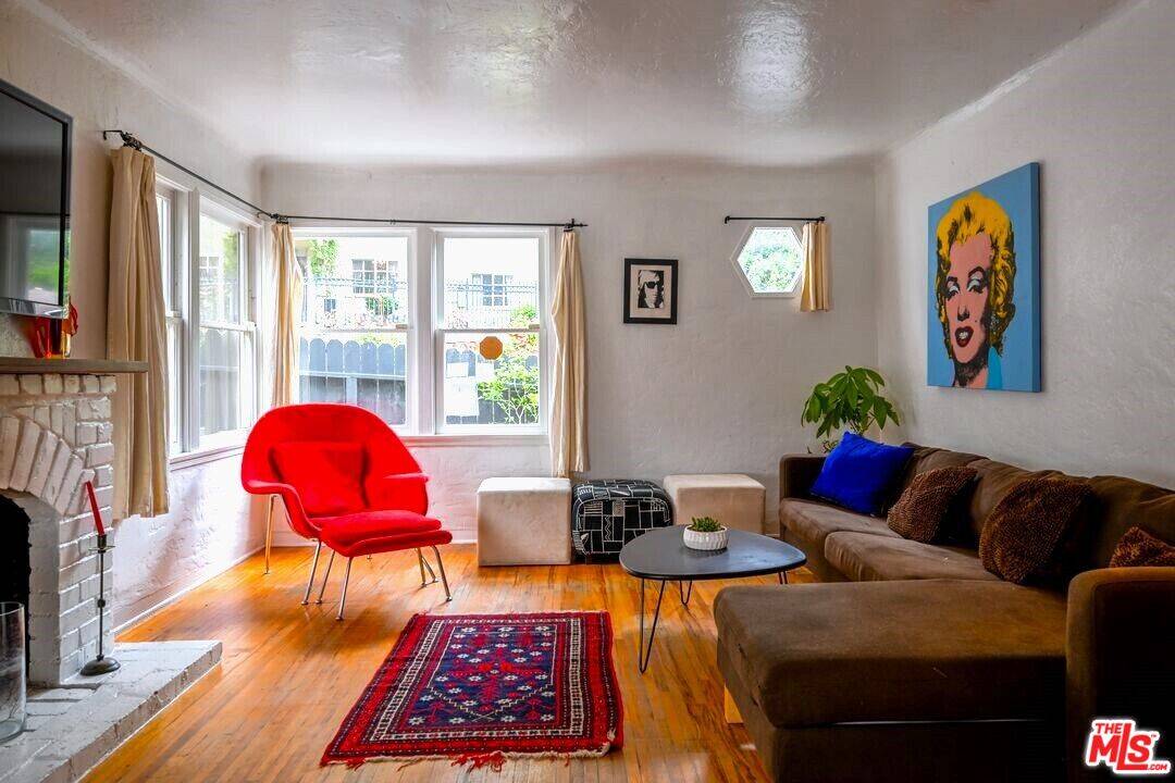 8410   Kirkwood Dr 3BR Hollywood Hills East La