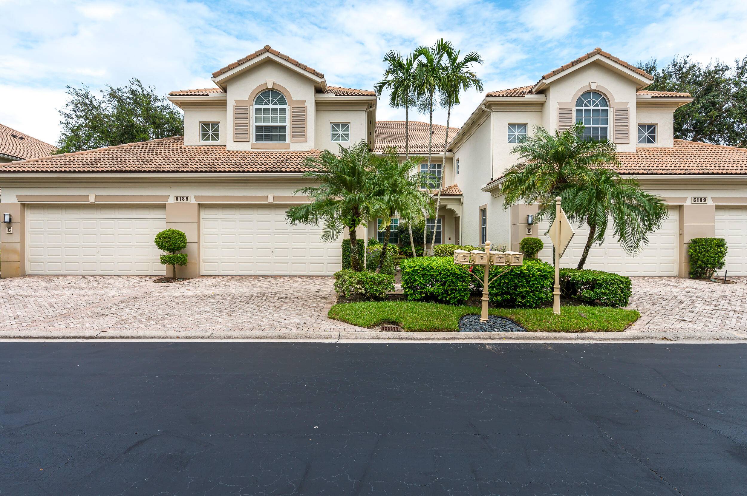 This tastefully upgraded two bedroom condominium, featuring a versatile den, two full bathrooms, and a home office, offers an inviting, light, and airy atmosphere.