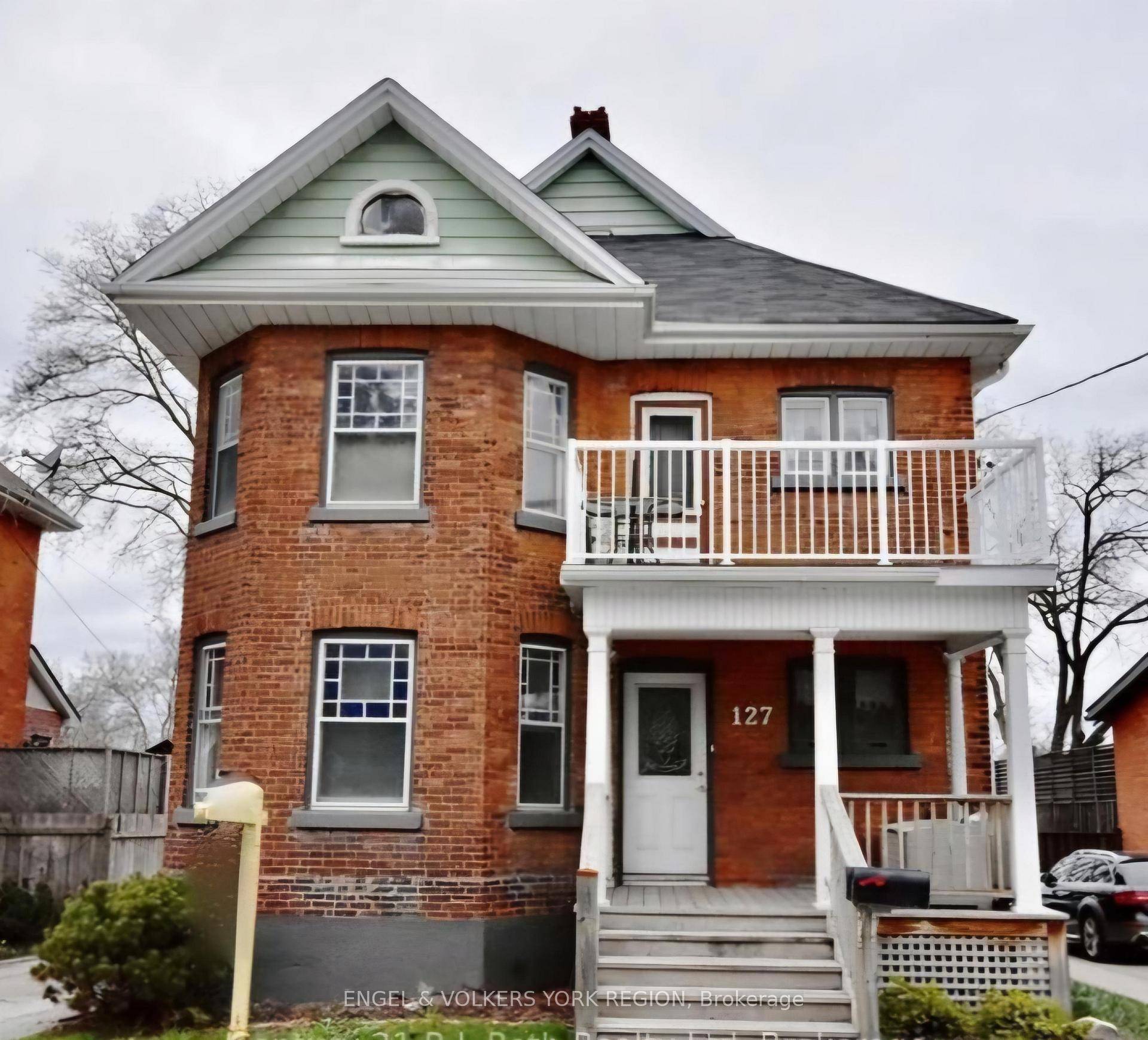 Legal Duplex in Prime Allandale Location Steps to the Water amp ; GO Station !