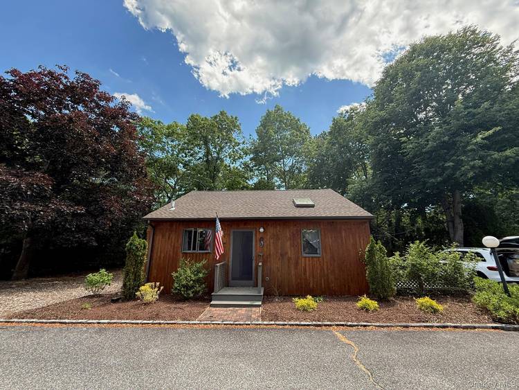 Are you seeking a cute, charming two bedroom summer rental in a private peaceful setting ?