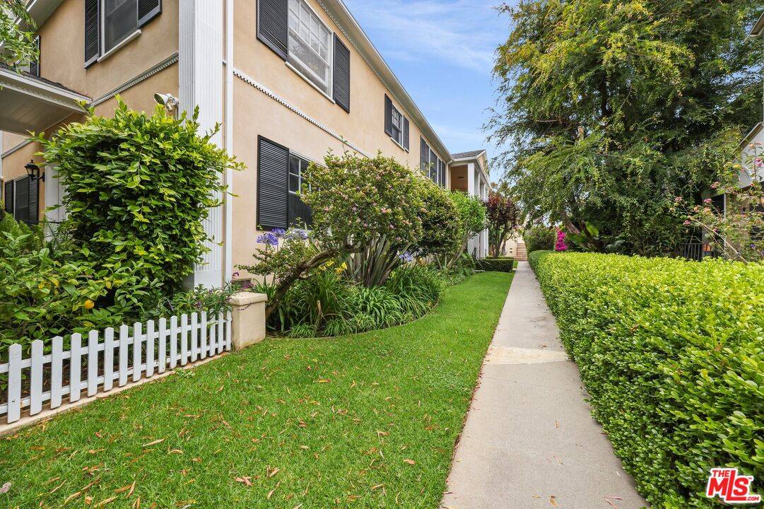 817   6th St 2BR Santa Monica La