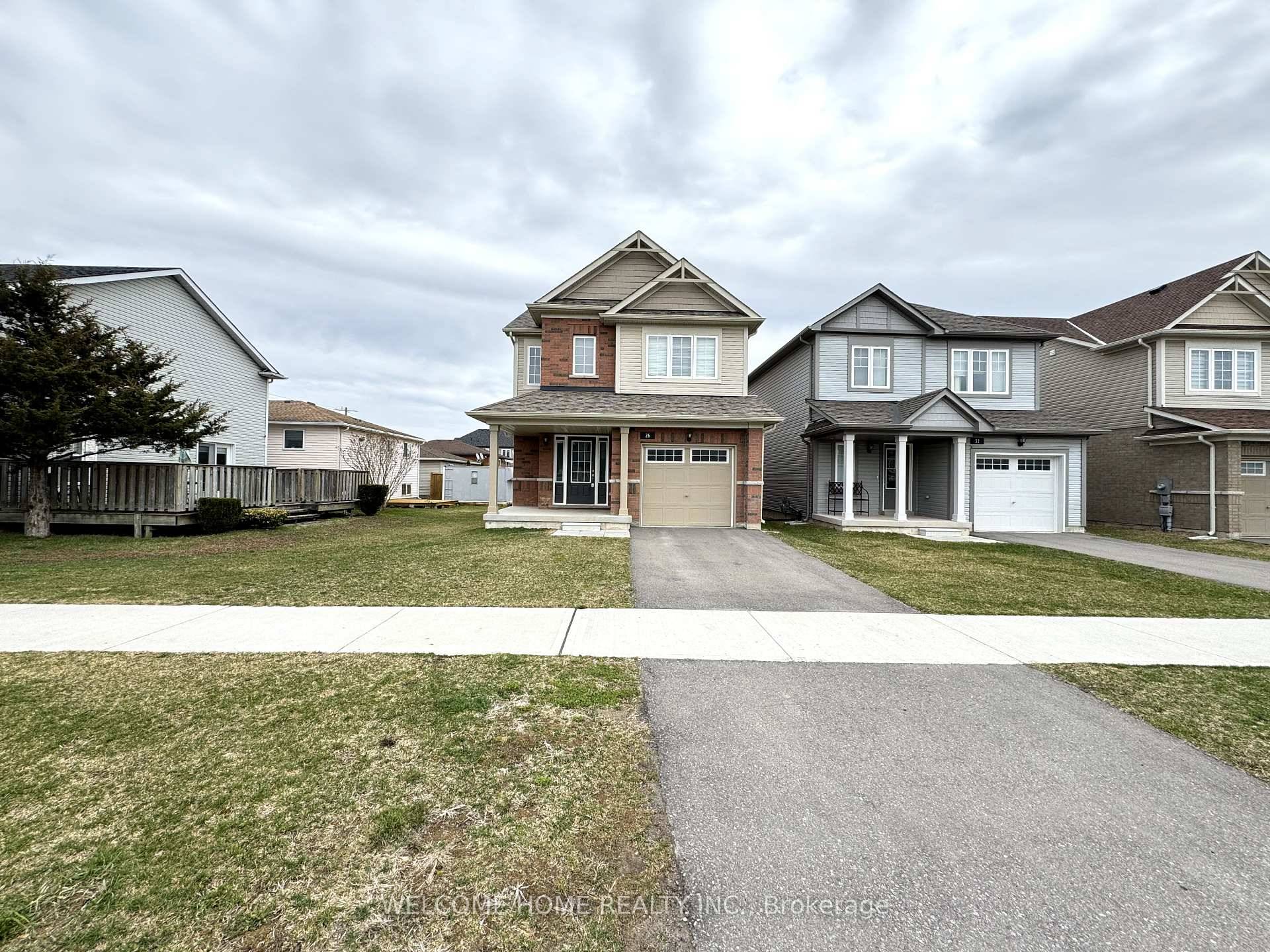 CONER FULL HOUSE, Including basement !