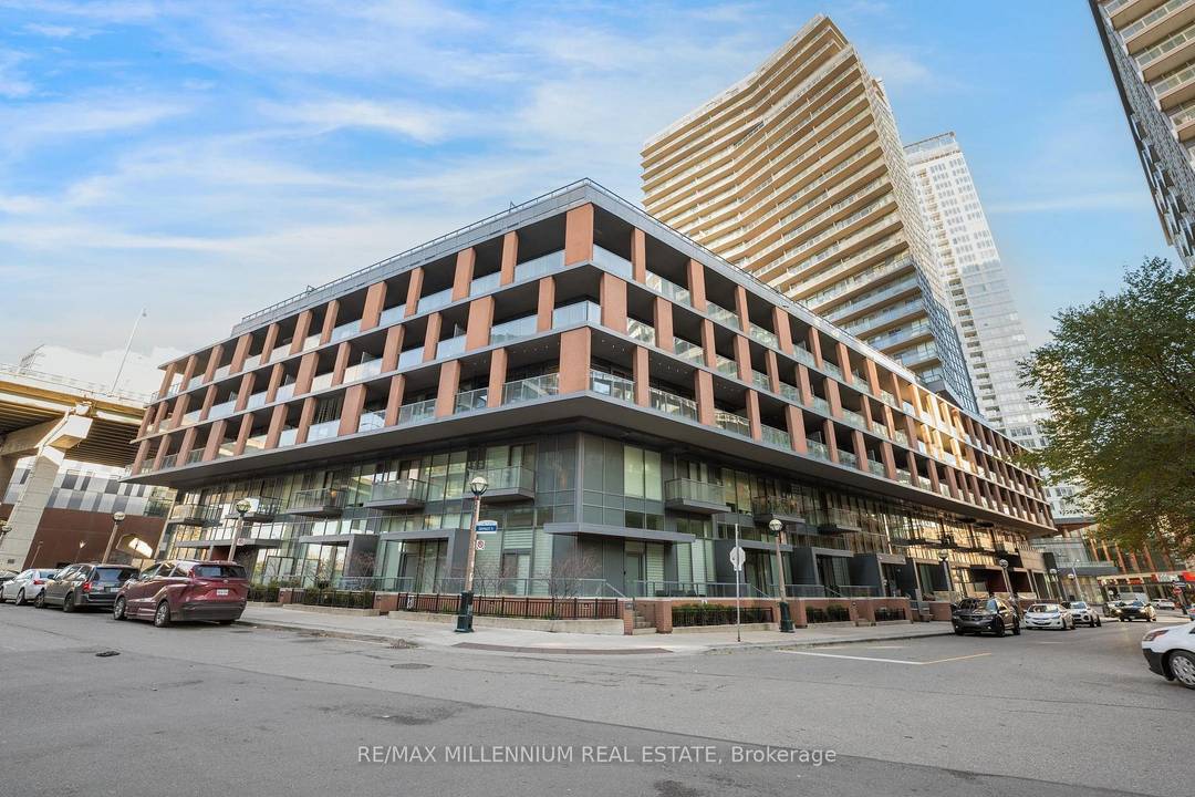 A Fully furnished Sun filled, spacious, and cozy condo at Toronto's Lakeshore amp ; Bathurst.