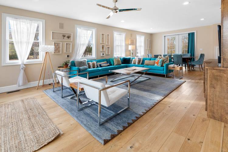 Bridgehampton Village 6 Bd, Pool and WHAT A GREAT HOUSE!