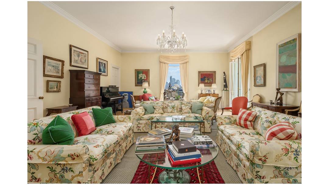 Can Be Combined with Apartment 7N to Create a Grand Full Floor Duplex Home with 12 Rooms, 6 Beds, and 6 Baths Rare Opportunity Former Kennedy Residence at 4 Sutton ...